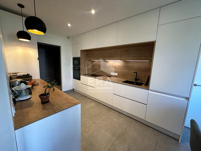 Appartement - 125 m² - 5 pièces