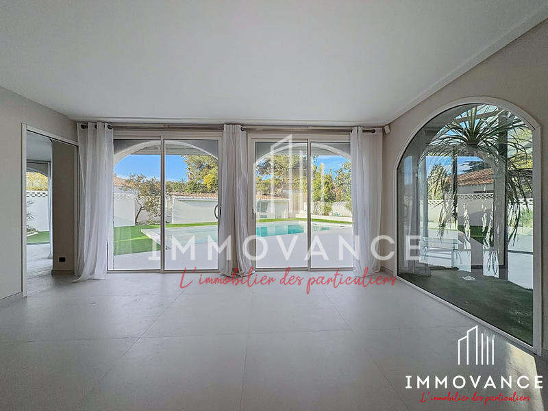 Villa - 277 m² - 6 pièces