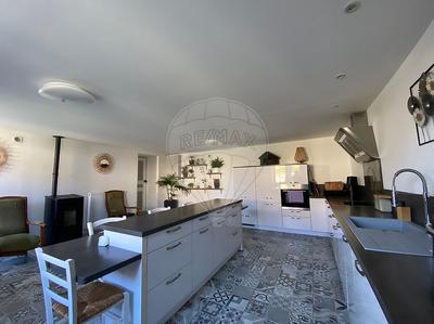 Maison - 205 m² - 7 pièces