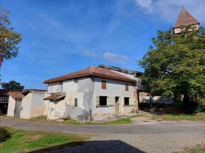 Maison - 250 m² - 8 pièces