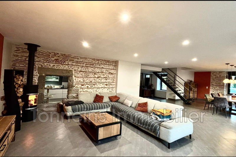 Maison - 329 m² - 10 pièces