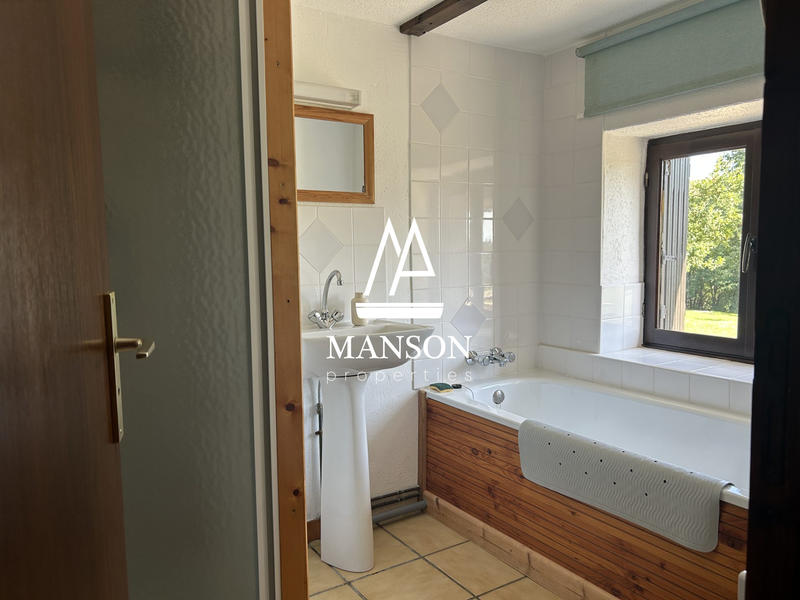 Maison ancienne - 330 m² - 15 pièces