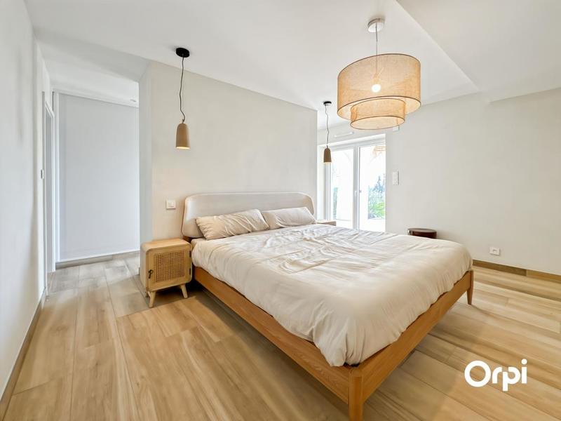 Villa - 230 m² - 6 pièces