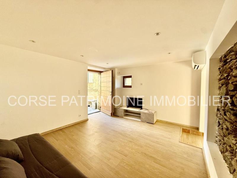 Studio - 30 m² - 1 pièce