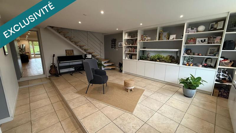 Maison - 230 m² - 6 pièces