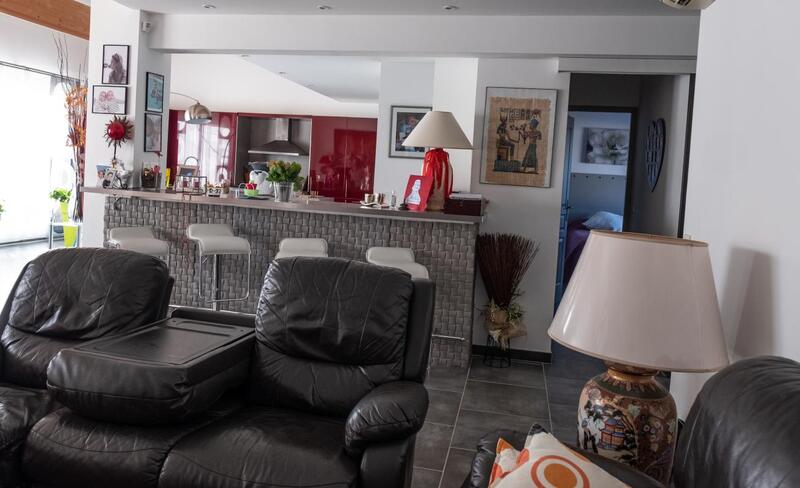 Maison - 180 m² - 5 pièces