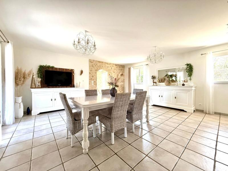 Maison - 182 m² - 7 pièces