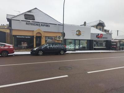 Services - 40 m² - 1 pièce