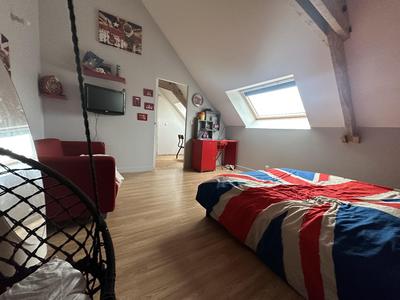 Maison - 186 m² - 7 pièces