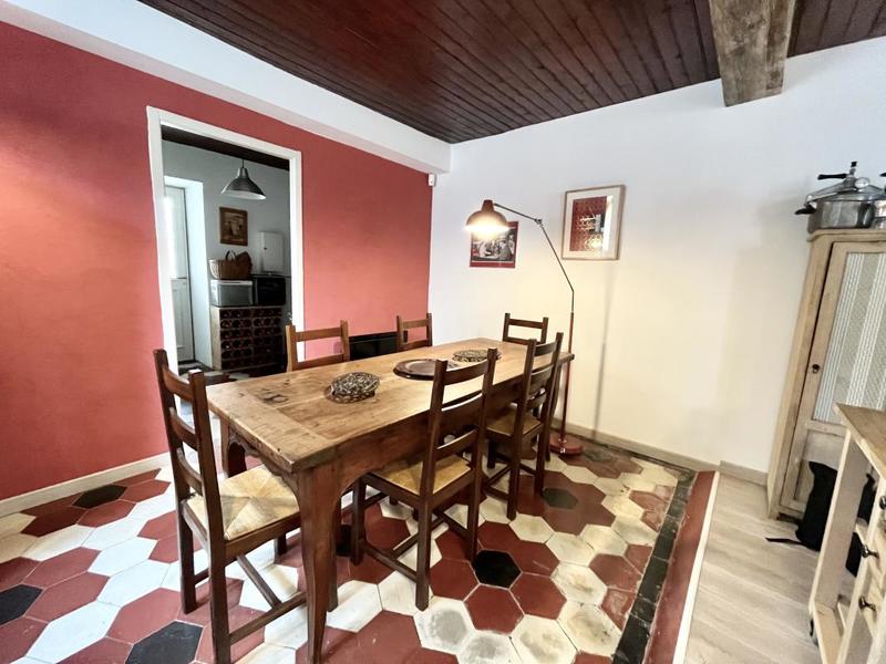 Maison - 204 m² - 7 pièces