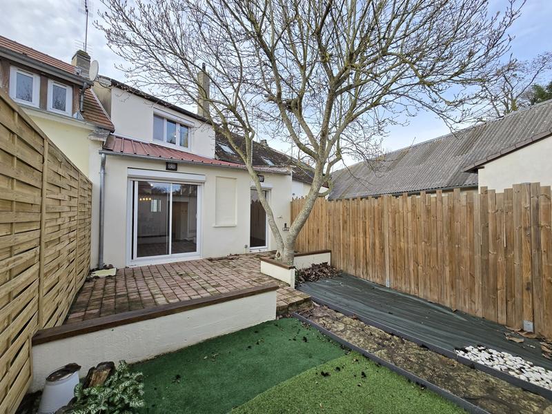 Maison - 97 m² - 5 pièces