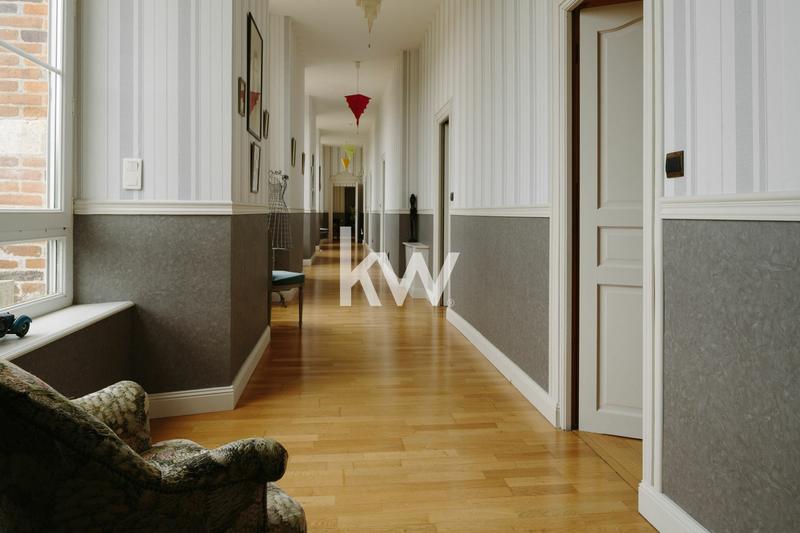 Château - 603 m² - 15 pièces