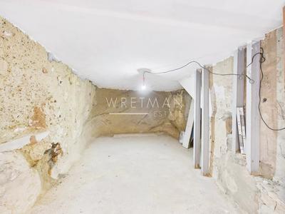 Cave - 18 m²