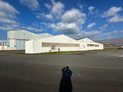 Local d'activité / Entrepôt - 2 775 m² - 3 pièces