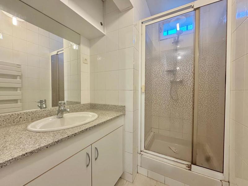 Maison - 204 m² - 6 pièces