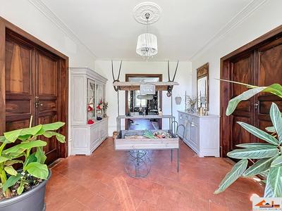 Château - 840 m² - 20 pièces