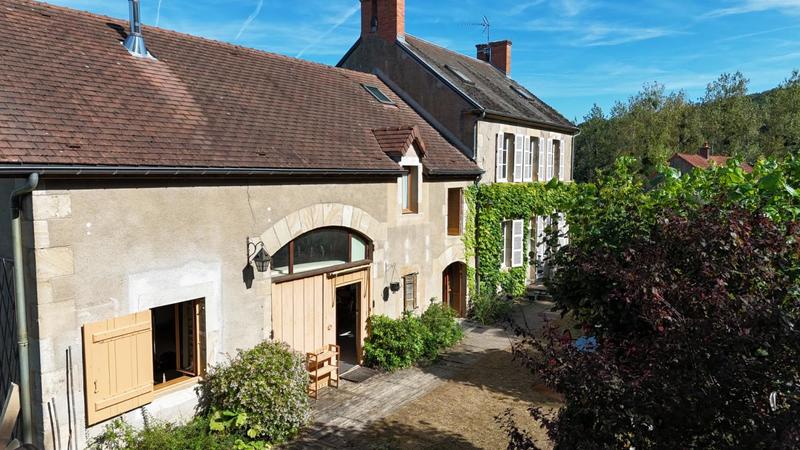Maison bourgeoise - 300 m² - 12 pièces