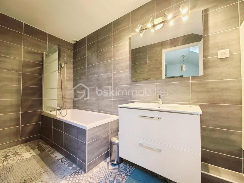 Corps de ferme - 139 m² - 5 pièces