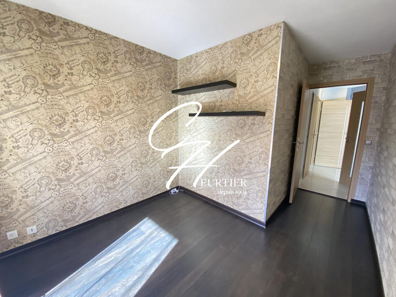 Appartement - 79 m² - 4 pièces