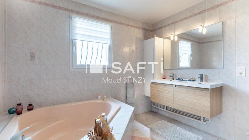 Villa - 166 m² - 4 pièces