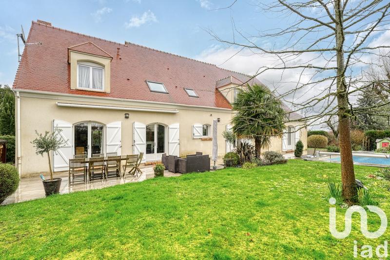 Maison - 300 m² - 10 pièces