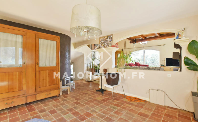 Maison - 211 m² - 6 pièces