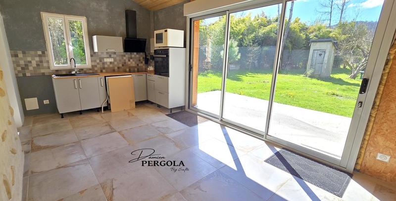 Maison - 265 m² - 11 pièces