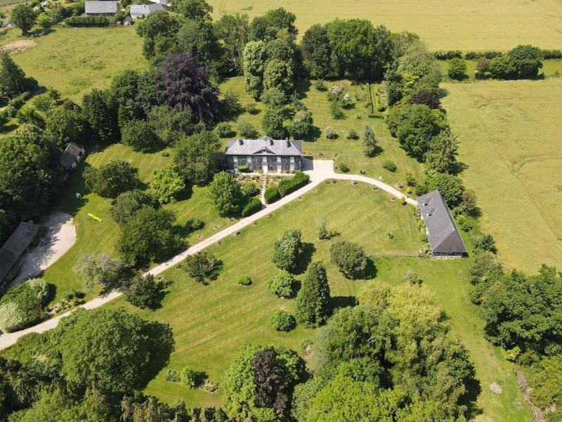 Manoir - 400 m² - 12 pièces