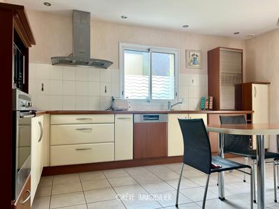 Maison - 165 m² - 8 pièces