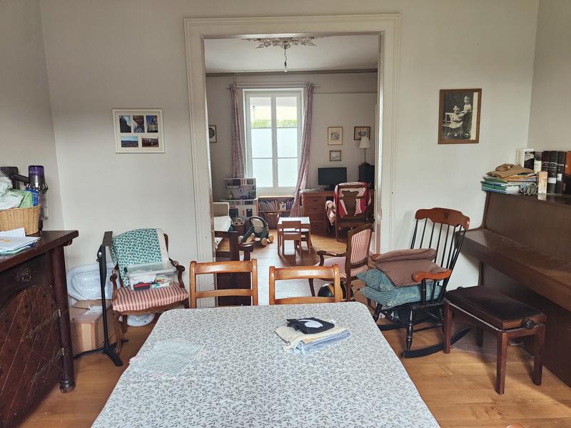 Maison - 142 m² - 8 pièces