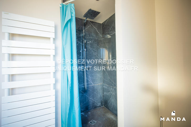 Chambre - 10 m² - 5 pièces