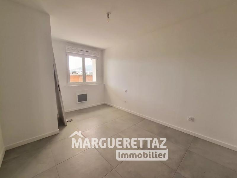 Appartement - 93 m² - 4 pièces