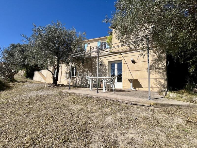 Maison traditionnelle - 145 m² - 6 pièces