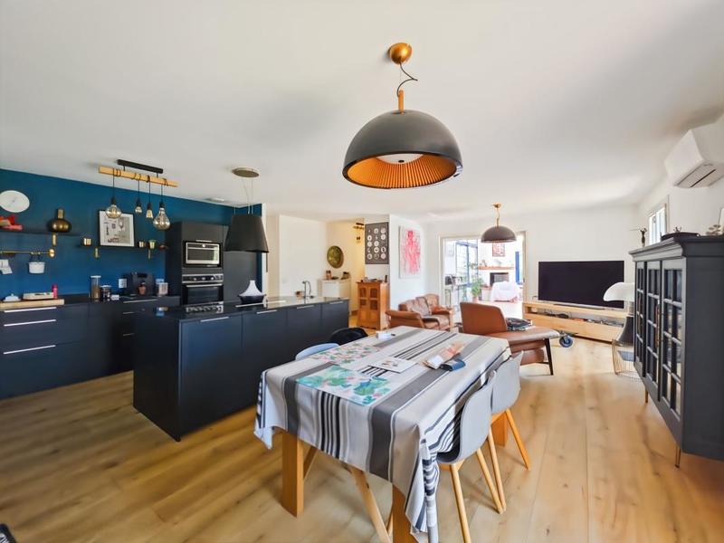 Maison - 137 m² - 5 pièces