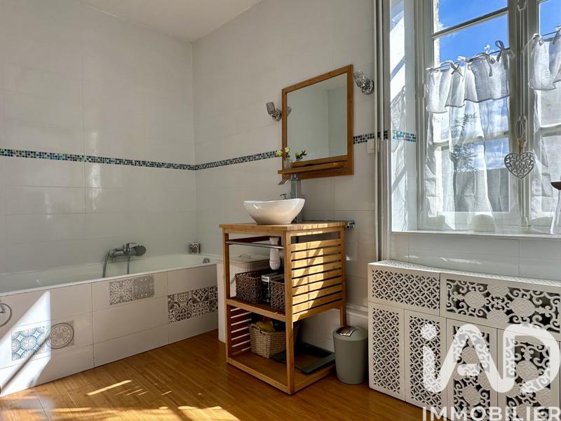 Maison - 162 m² - 6 pièces