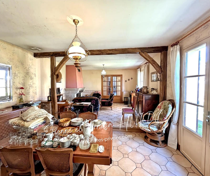 Maison - 168 m² - 8 pièces