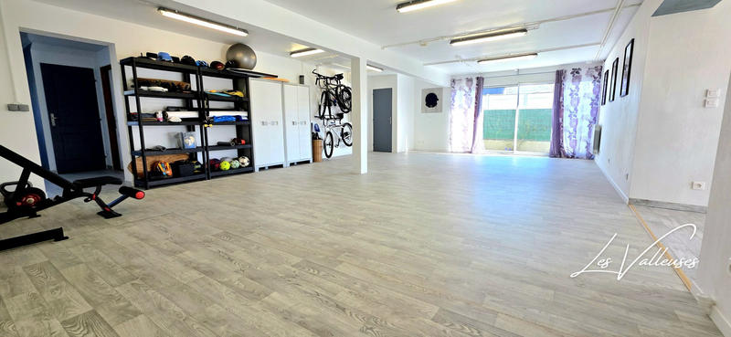 Maison - 254 m² - 5 pièces