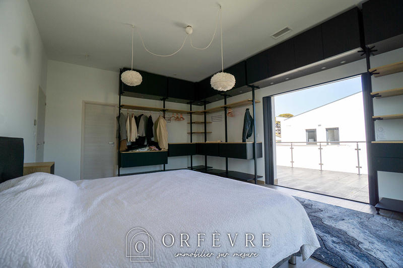 Maison - 200 m² - 8 pièces