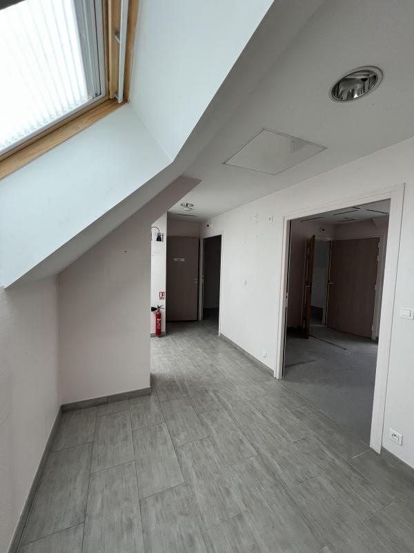 Bureau - 20 m² - 2 pièces