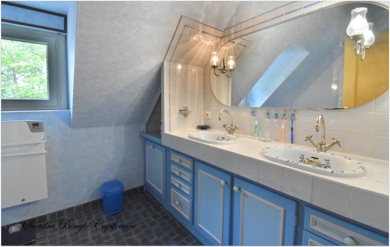 Propriété - 273 m² - 12 pièces