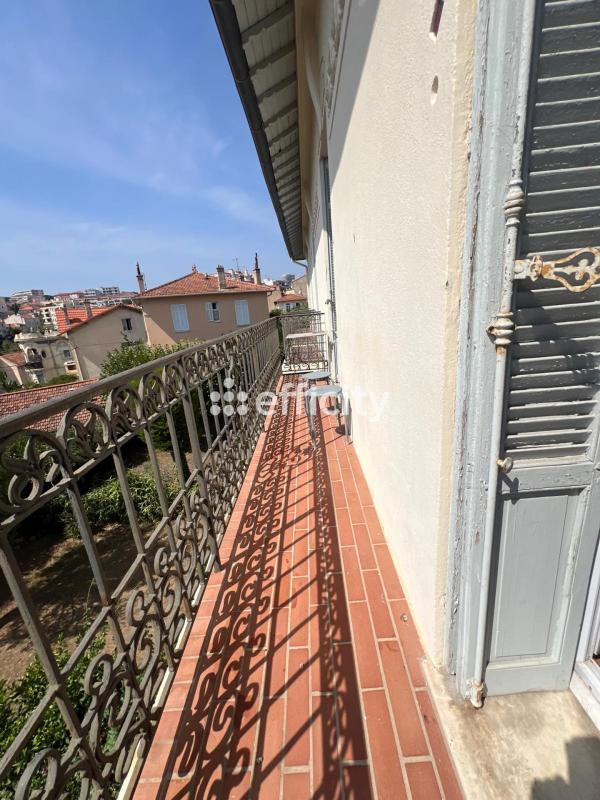 Appartement - 97 m² - 4 pièces