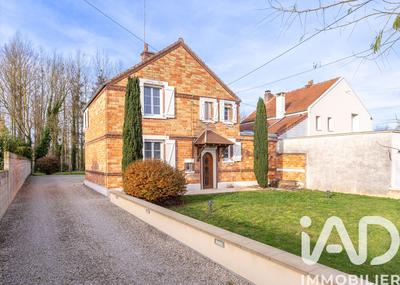 Maison - 107 m² - 4 pièces