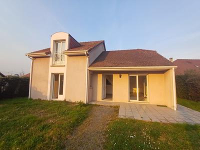 Maison - 94 m² - 5 pièces