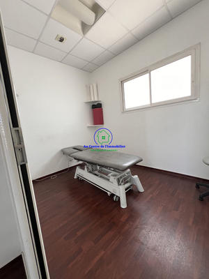 Bureau - 300 m² - 13 pièces