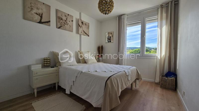 Maison traditionnelle - 144 m² - 7 pièces