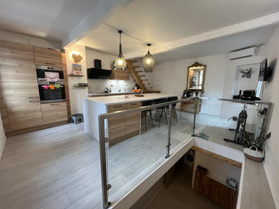 Maison - 102 m² - 4 pièces