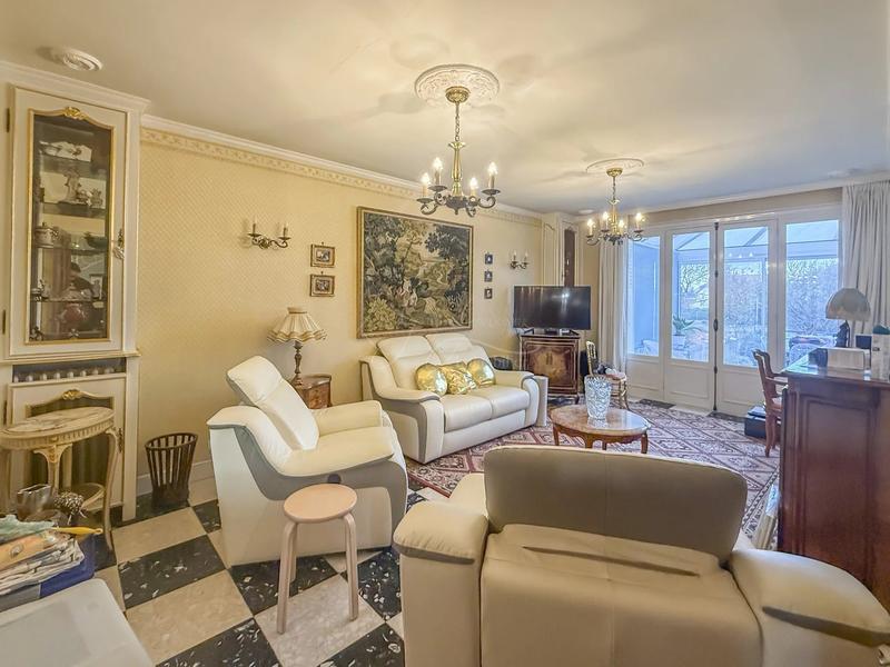 Maison - 131 m² - 8 pièces