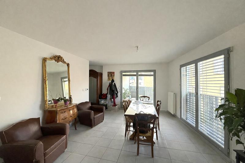 Appartement - 96 m² - 4 pièces