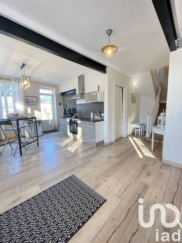 Maison - 182 m² - 7 pièces