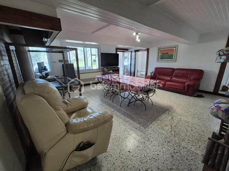 Propriété - 210 m² - 7 pièces